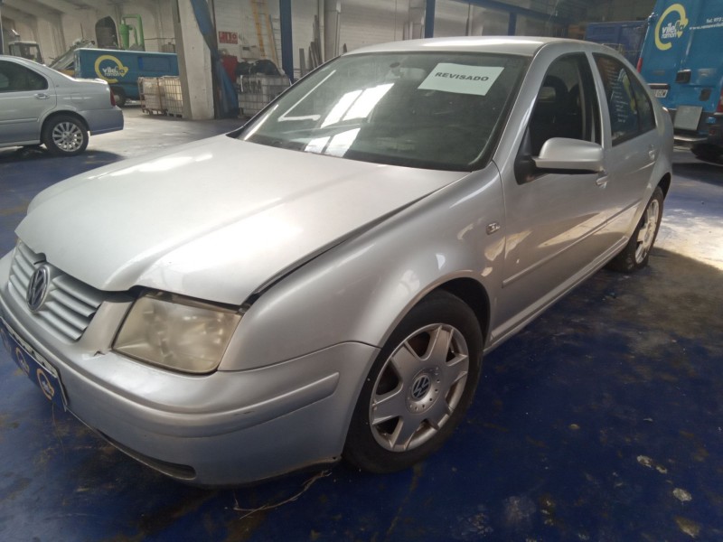 volkswagen bora berlina (1j2) del año 2000