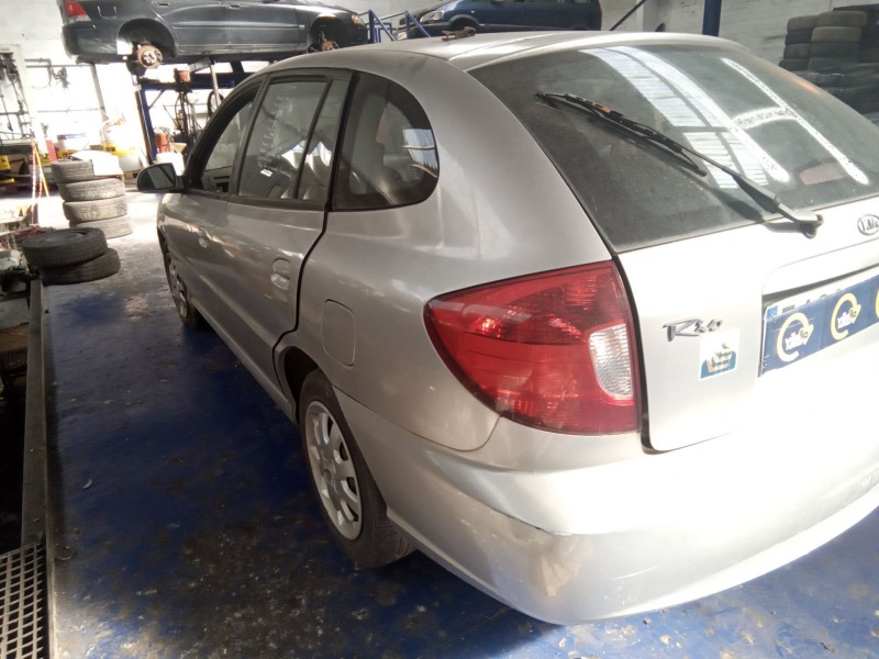 kia rio del año 2005 kia rio del año 2005
