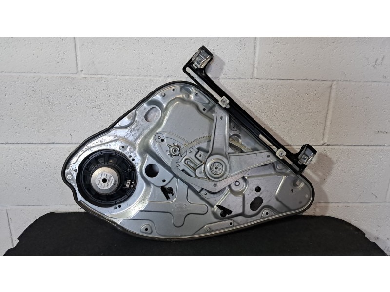 Recambio de elevalunas trasero izquierdo para ford kuga (cbv)  | 0.08 - ...  | 0.08 - ... referencia OEM IAM   