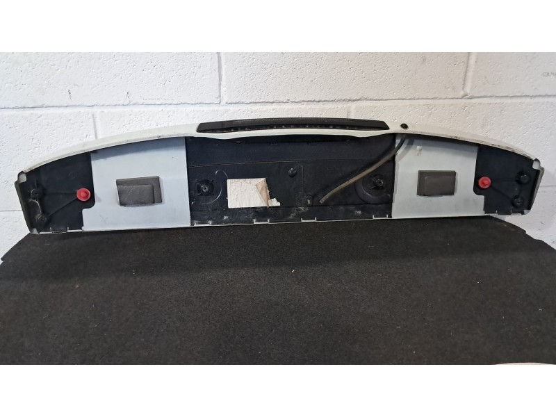 Recambio de aleron trasero para renault clio ii fase ii (b/cb0) 1.2 referencia OEM IAM 7700427352  