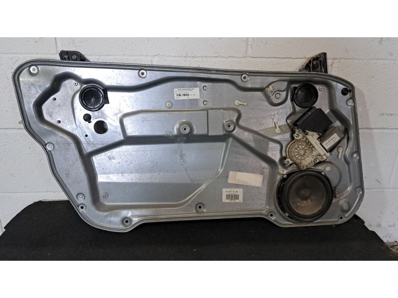 Recambio de elevalunas delantero izquierdo para seat ibiza (6l1) 1.4 16v referencia OEM IAM   