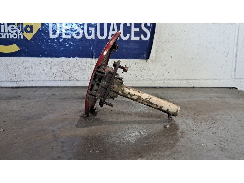 Recambio de tapa exterior combustible para renault clio ii fase ii (b/cb0) campus referencia OEM IAM    Recambio de tapa exterior combustible para renault clio ii fase ii (b/cb0) campus referencia OEM IAM