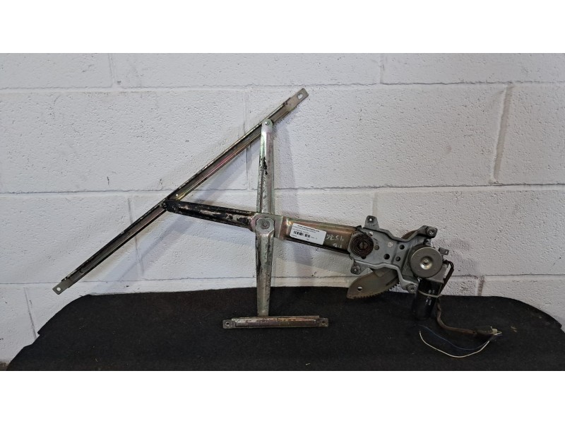 Recambio de elevalunas delantero derecho para kia carnival ii 2.9 cdri ex referencia OEM IAM   