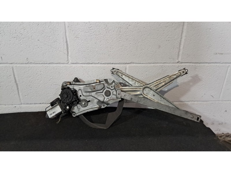 Recambio de elevalunas delantero derecho para bmw serie 3 coupe (e36) referencia OEM IAM    Recambio de elevalunas delantero derecho para bmw serie 3 coupe (e36) referencia OEM IAM