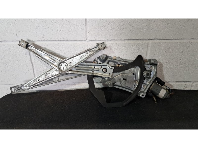 Recambio de elevalunas delantero derecho para bmw serie 3 coupe (e36) referencia OEM IAM    Recambio de elevalunas delantero derecho para bmw serie 3 coupe (e36) referencia OEM IAM