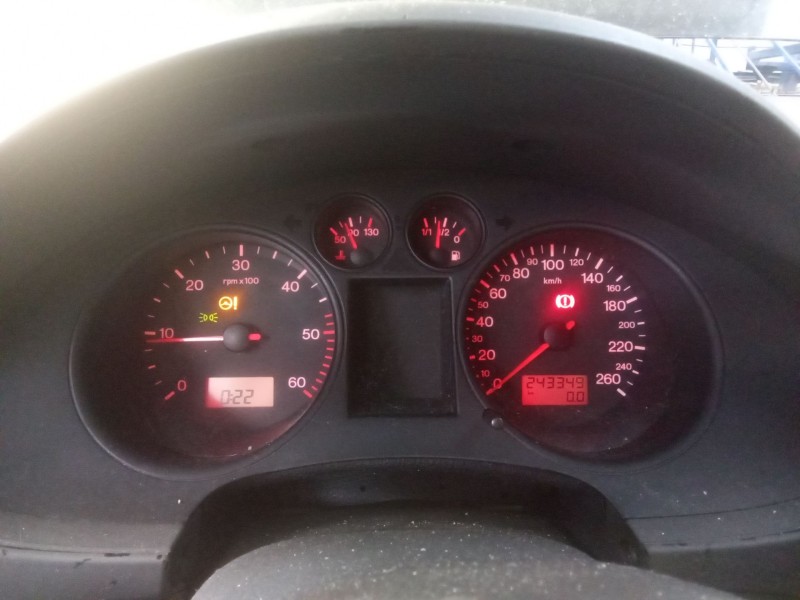 seat cordoba berlina (6l2) del año 2003