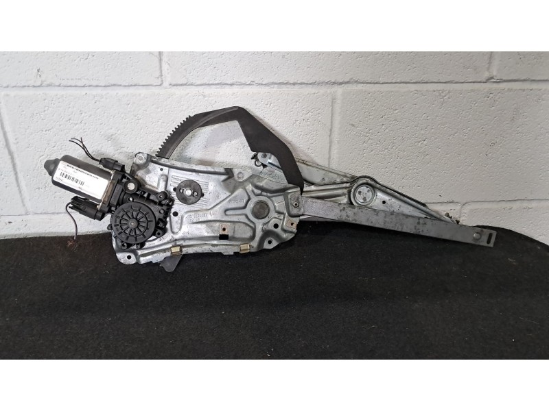 Recambio de elevalunas delantero izquierdo para bmw serie 3 coupe (e36) referencia OEM IAM    Recambio de elevalunas delantero izquierdo para bmw serie 3 coupe (e36) referencia OEM IAM