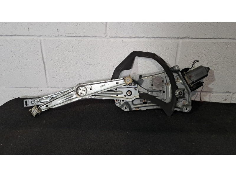 Recambio de elevalunas delantero izquierdo para bmw serie 3 coupe (e36) referencia OEM IAM    Recambio de elevalunas delantero izquierdo para bmw serie 3 coupe (e36) referencia OEM IAM