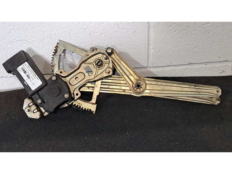 Recambio de elevalunas delantero derecho para peugeot 205 205 sr 1.3 referencia OEM IAM   