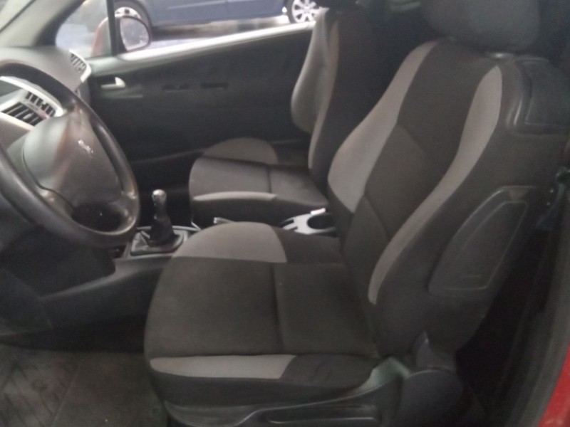 peugeot 207 del año 2007