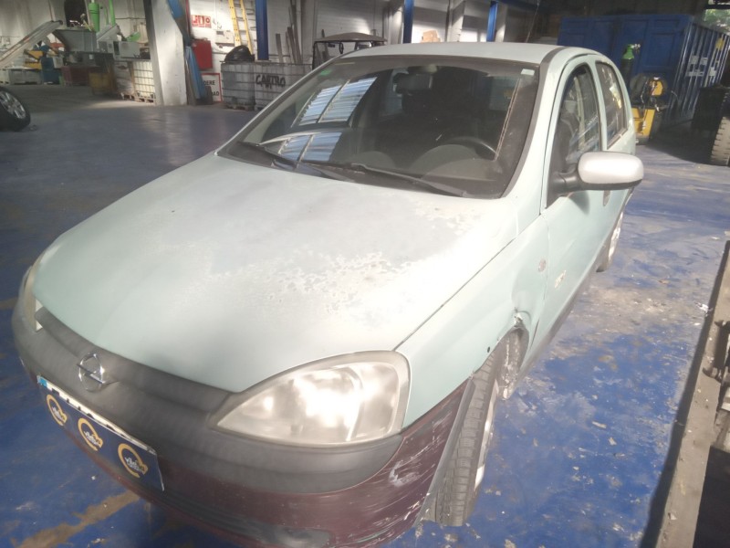 opel corsa c del año 2001