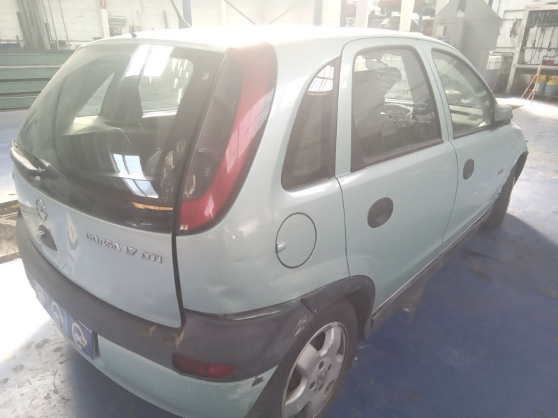 opel corsa c del año 2001