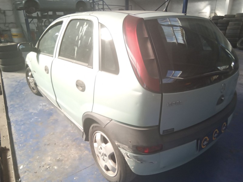 opel corsa c del año 2001