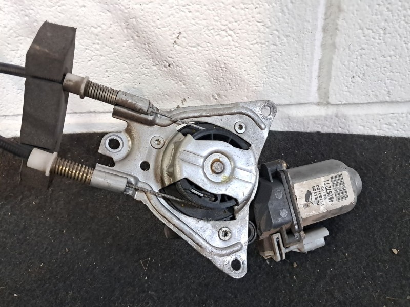 Recambio de elevalunas delantero derecho para citroen jumpy 2.0 hdi referencia OEM IAM 400672T1  