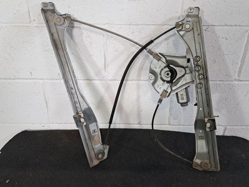 Recambio de elevalunas delantero derecho para renault clio iii  | 0.05 - ...  | 0.05 - ... referencia OEM IAM    Recambio de elevalunas delantero derecho para renault clio iii  | 0.05 - ...  | 0.05 - ... referencia OEM IAM