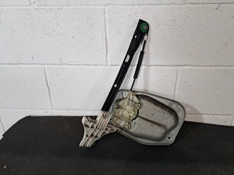 Recambio de elevalunas trasero derecho para volkswagen jetta (1k2)  | 0.05 - ...  | 0.05 - ... referencia OEM IAM   