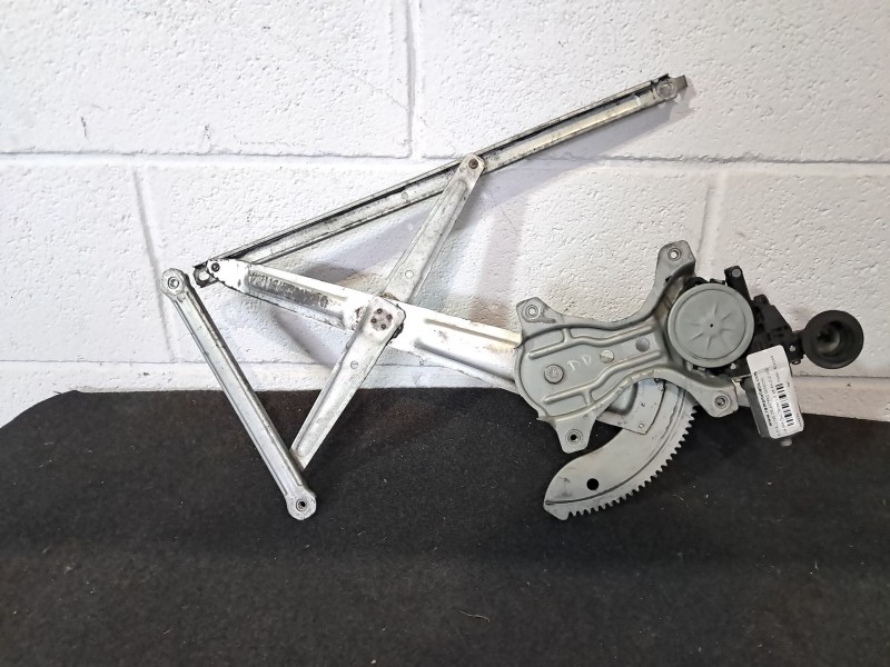 Recambio de elevalunas delantero derecho para daihatsu terios 1.5 sx 4wd referencia OEM IAM   