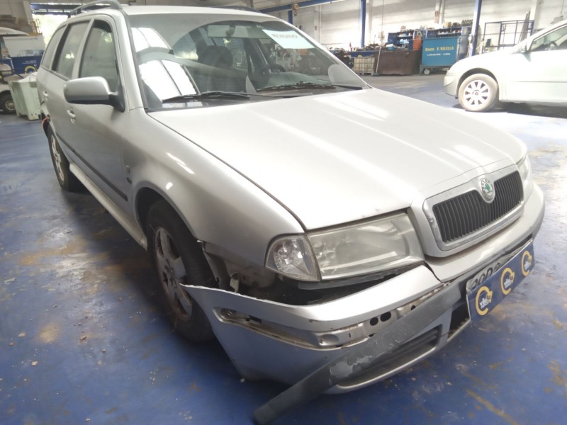 skoda octavia combi (1u5) del año 2002