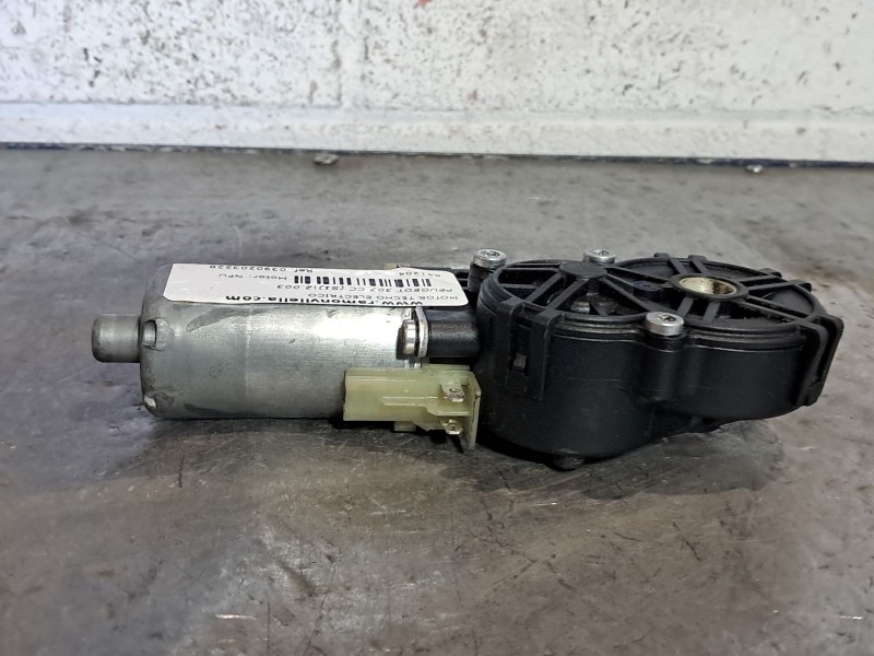 Recambio de motor techo electrico para peugeot 307 cc (s1) 1.6 referencia OEM IAM 0390203228  