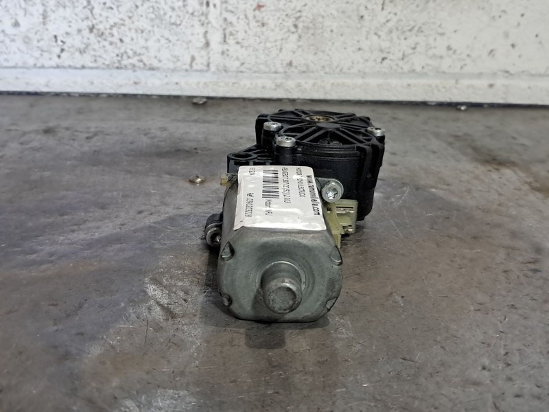 Recambio de motor techo electrico para peugeot 307 cc (s1) 1.6 referencia OEM IAM 0390203228  