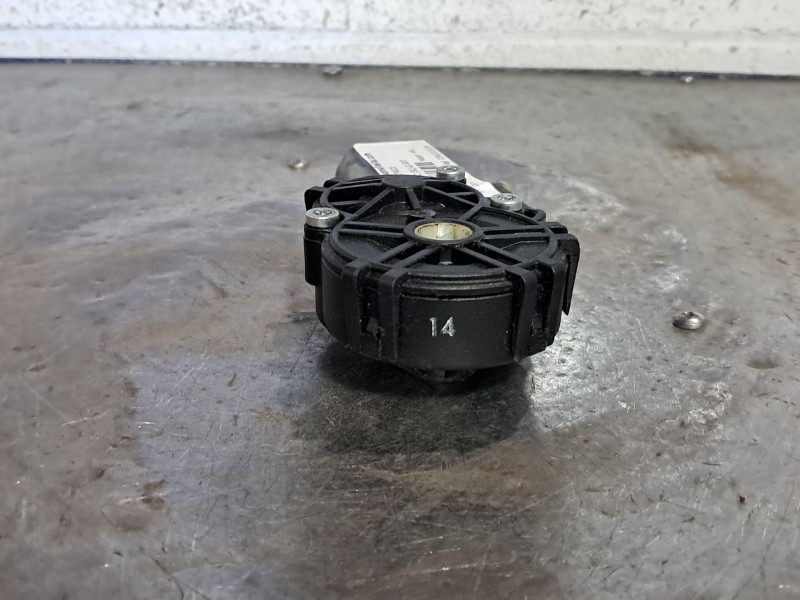 Recambio de motor techo electrico para peugeot 307 cc (s1) 1.6 referencia OEM IAM 0390203228  