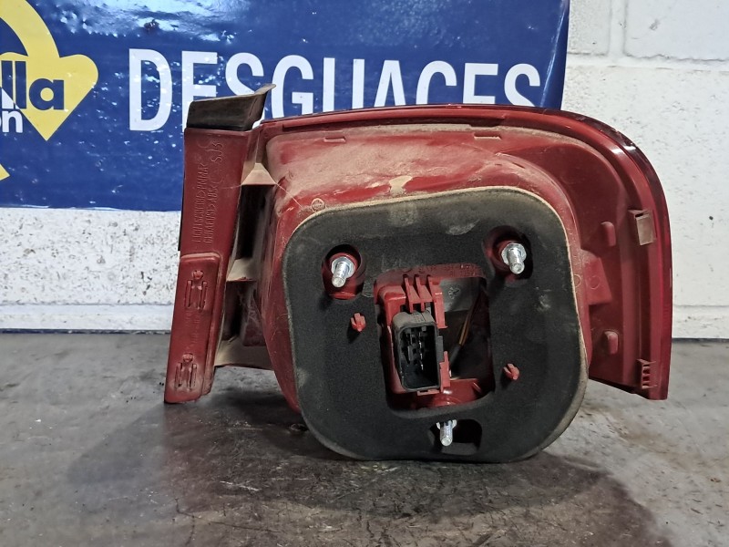 Recambio de piloto trasero izquierdo para volkswagen passat berlina (3c2) 2.0 tdi referencia OEM IAM   