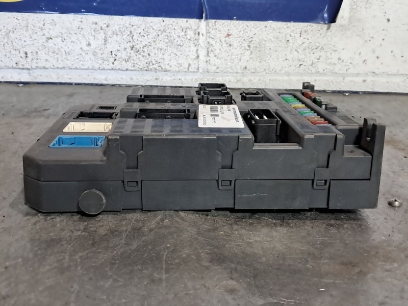 Recambio de centralita bsi para peugeot 207 1.4 hdi referencia OEM IAM BSI 2004P0600  