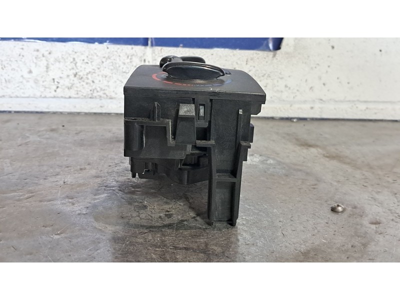 Recambio de mando calefaccion aire acondicionado para peugeot 207 1.4 hdi referencia OEM IAM 69910004  