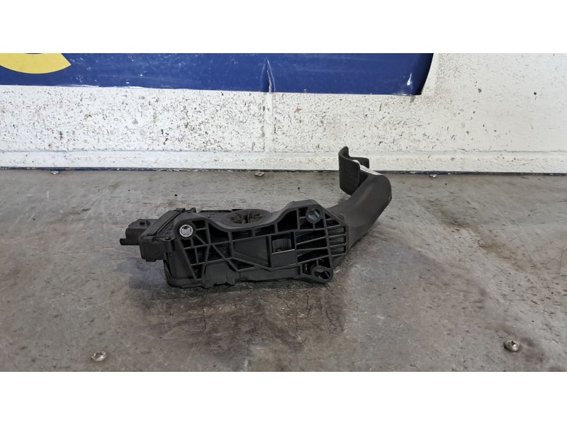 Recambio de potenciometro pedal para peugeot 207 1.4 hdi referencia OEM IAM 9680756880 6PV00908300 