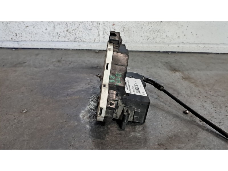 Recambio de cerradura puerta delantera derecha para peugeot 207 1.4 hdi referencia OEM IAM   