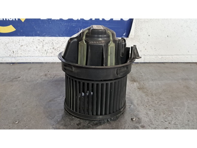 Recambio de motor calefaccion para peugeot 207 1.4 hdi referencia OEM IAM 102993X  