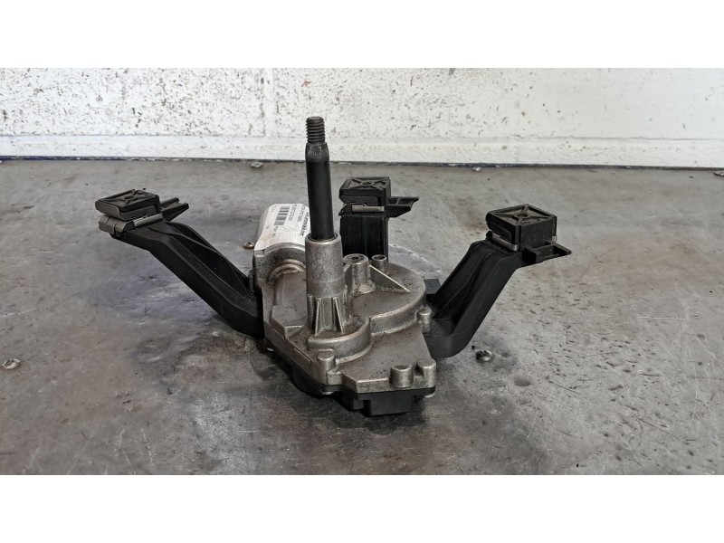 Recambio de motor limpia trasero para peugeot 207 1.4 hdi referencia OEM IAM   