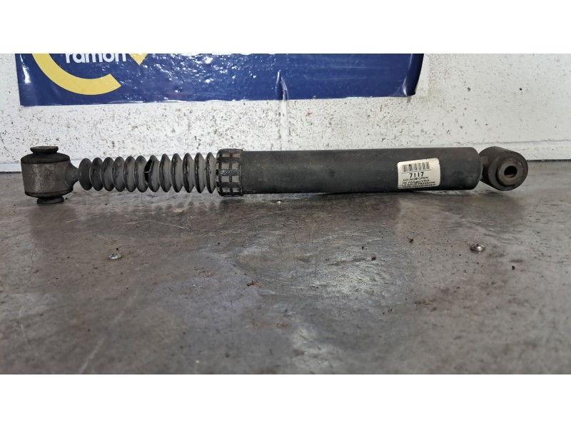 Recambio de amortiguador trasero para peugeot 207 1.4 hdi referencia OEM IAM   