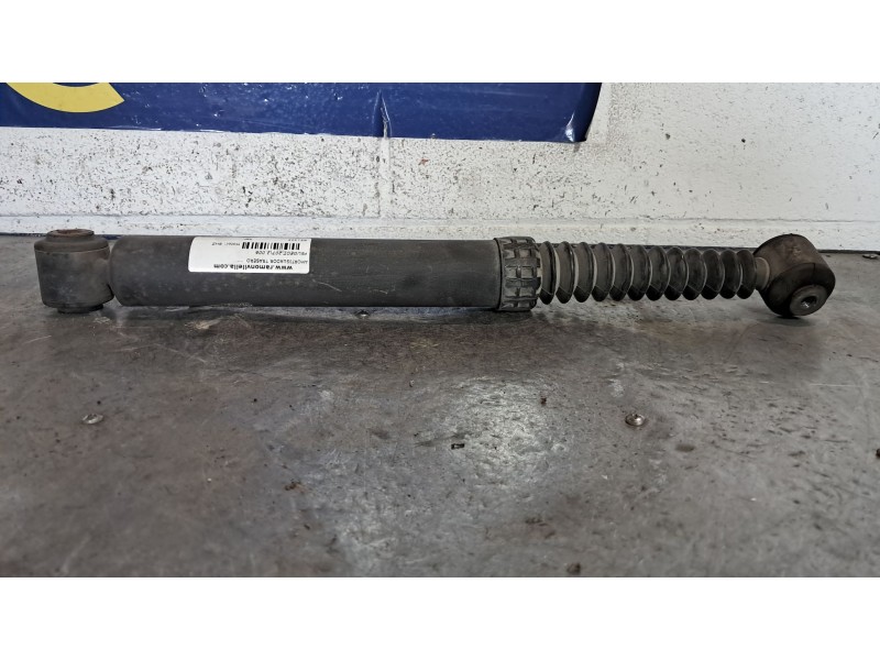 Recambio de amortiguador trasero para peugeot 207 1.4 hdi referencia OEM IAM   