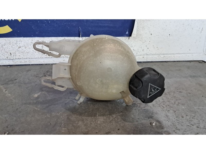 Recambio de deposito expansion para peugeot 207 1.4 hdi referencia OEM IAM   
