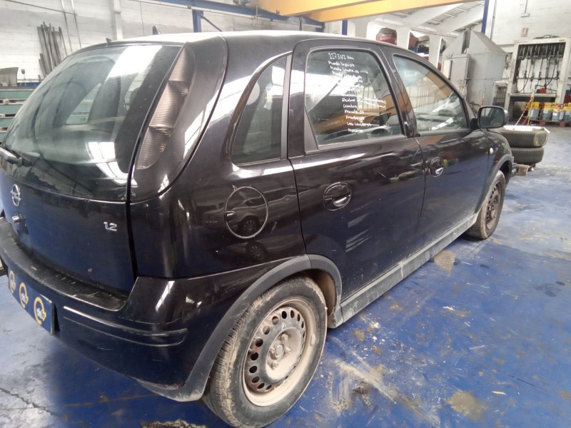 opel corsa c del año 2004