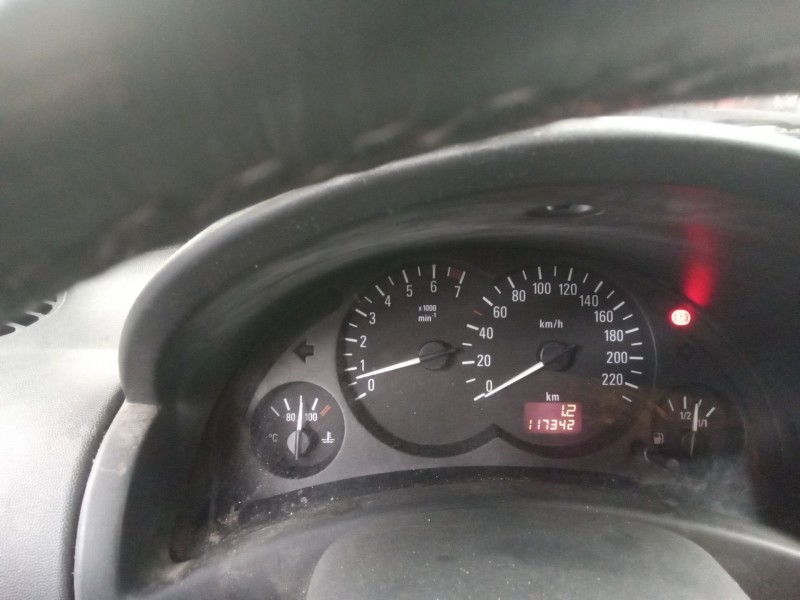 opel corsa c del año 2004