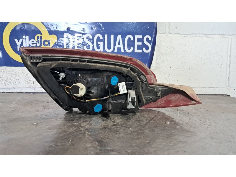 Recambio de piloto porton derecho para ford fiesta (ccn) black edition referencia OEM IAM 479R8JRWU H1BB13A602AG 