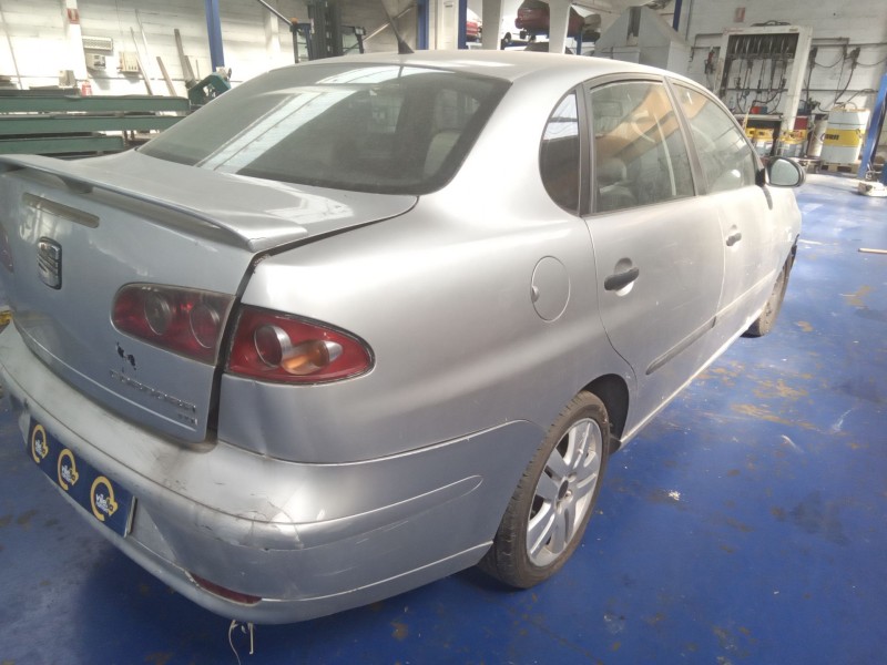 seat cordoba berlina (6l2) del año 2003