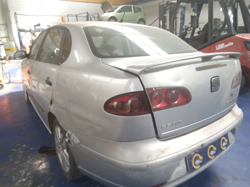 seat cordoba berlina (6l2) del año 2003