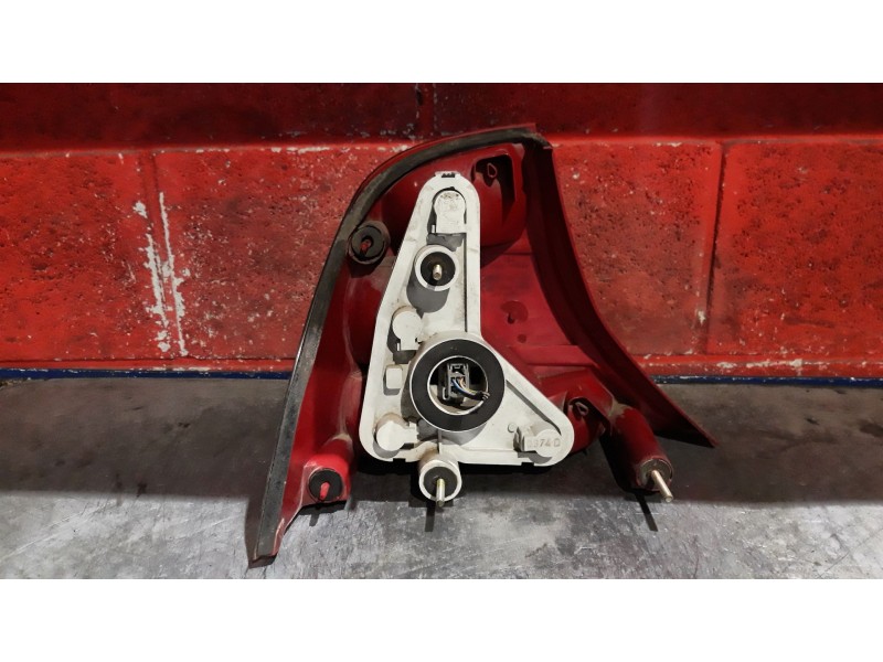 Recambio de piloto trasero derecho para ford focus berlina (cak)  | 0.98 - 0.04  | 0.98 - 0.04 referencia OEM IAM   