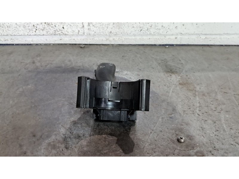 Recambio de mando limpia para volkswagen golf iv berlina (1j1) 1.6 referencia OEM IAM 4B0953503F  