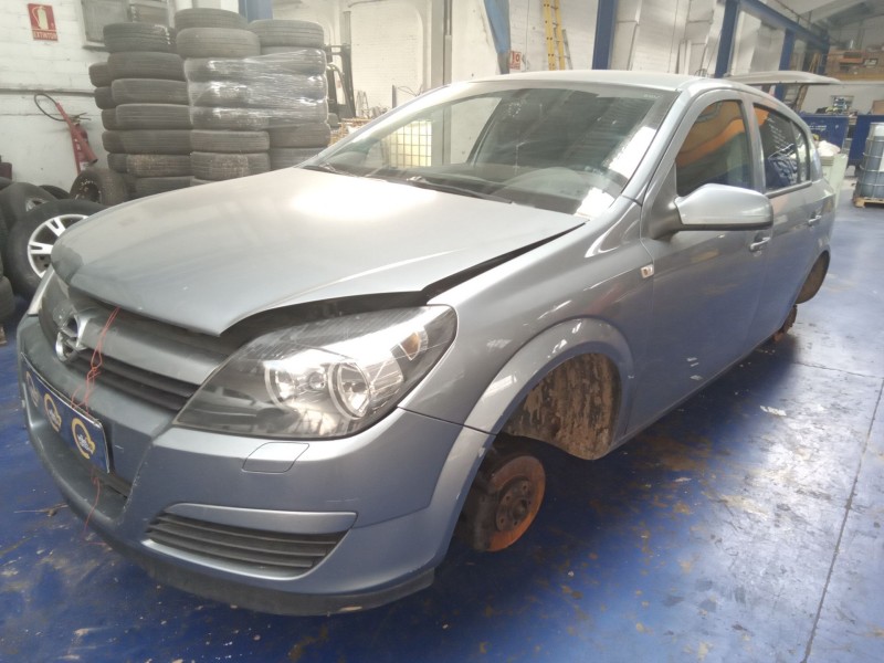 opel astra h berlina del año 2006