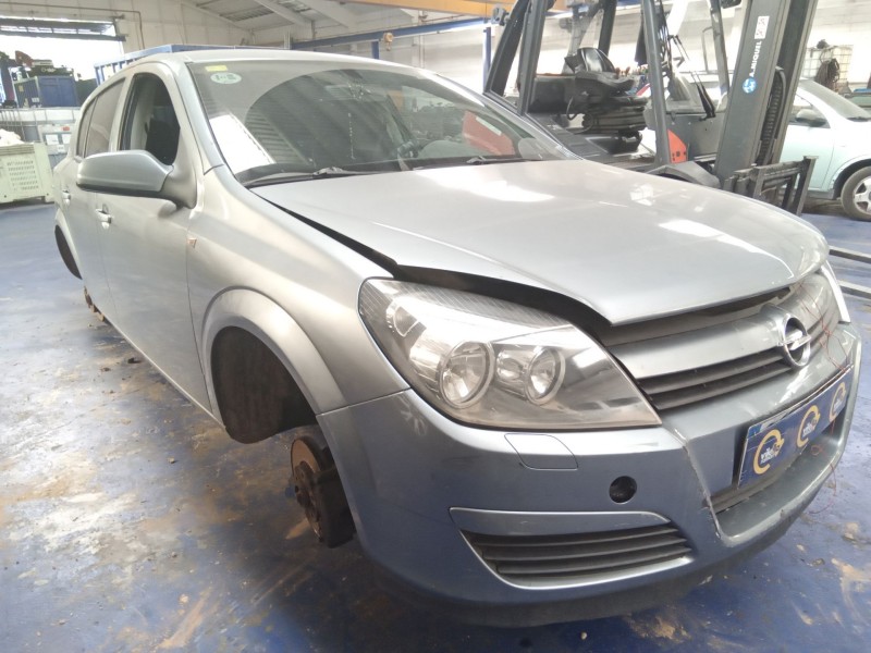 opel astra h berlina del año 2006