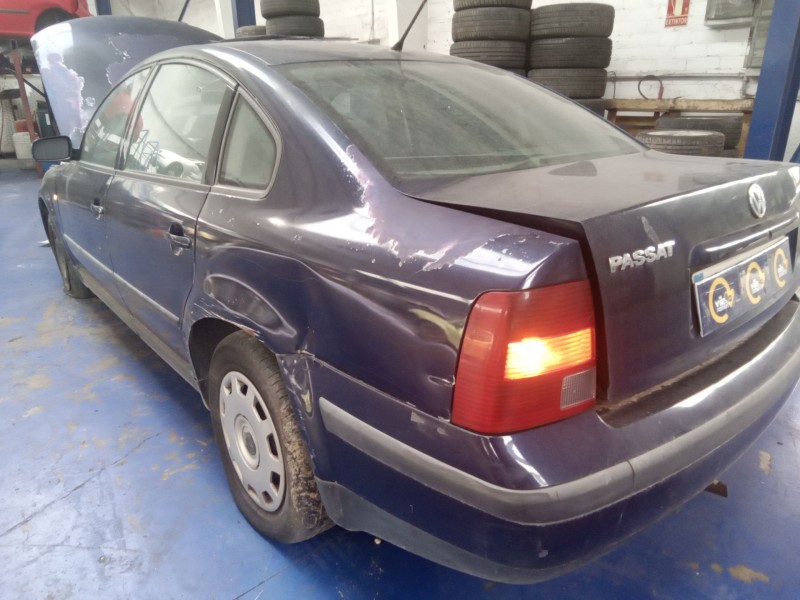 volkswagen passat berlina (3b2) del año 1999