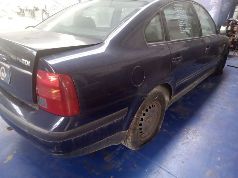 volkswagen passat berlina (3b2) del año 1999