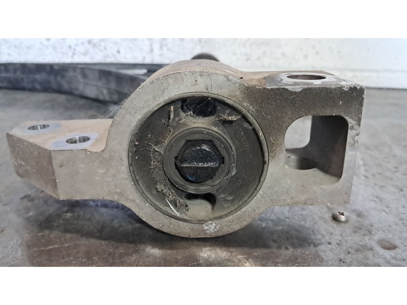 Recambio de brazo suspension inferior delantero izquierdo para volkswagen scirocco 1.4 tsi 160 referencia OEM IAM   