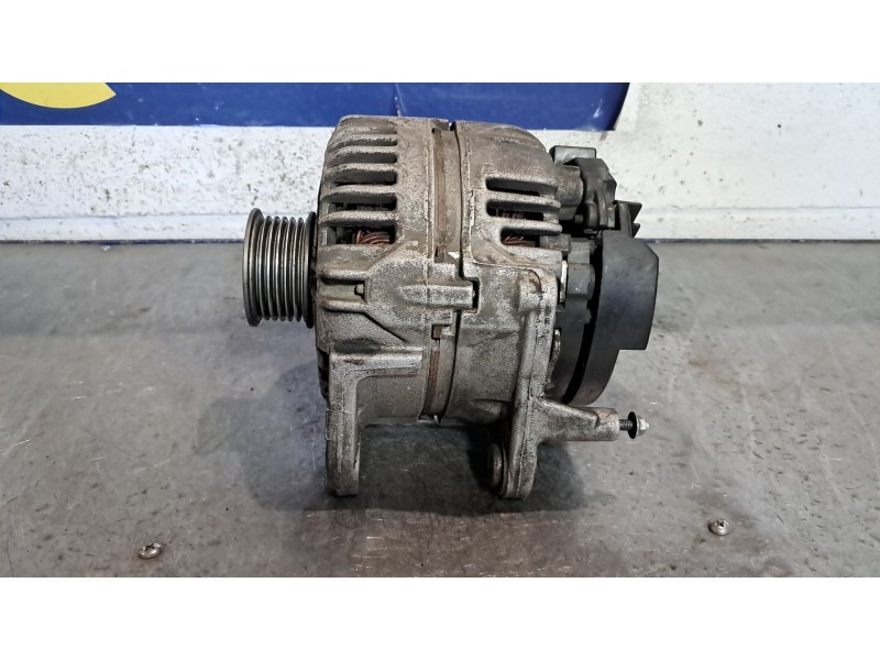 Recambio de alternador para volkswagen touran (1t1) 1.6 16v fsi referencia OEM IAM 03C903021D 0124325128 14V 110A