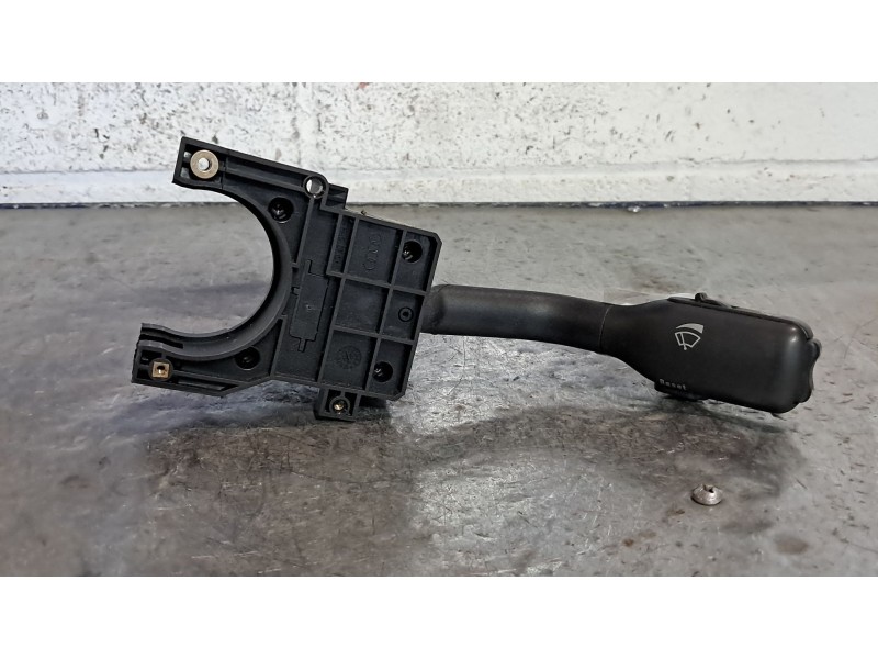 Recambio de mando limpia para audi a4 1.8 t referencia OEM IAM 4D0953503B  