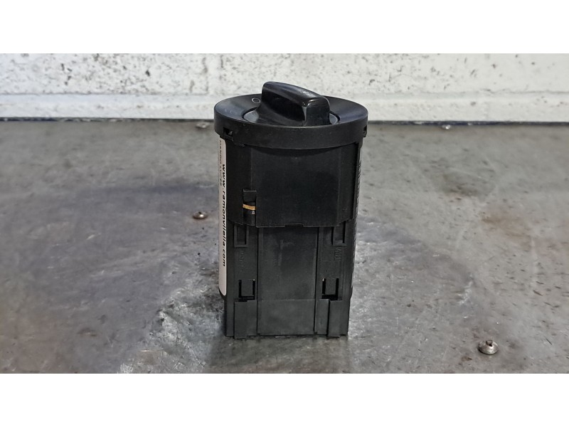 Recambio de mando luces para volkswagen passat variant (3b6) 1.9 tdi referencia OEM IAM 1C0941531A 2 NIEBLAS 